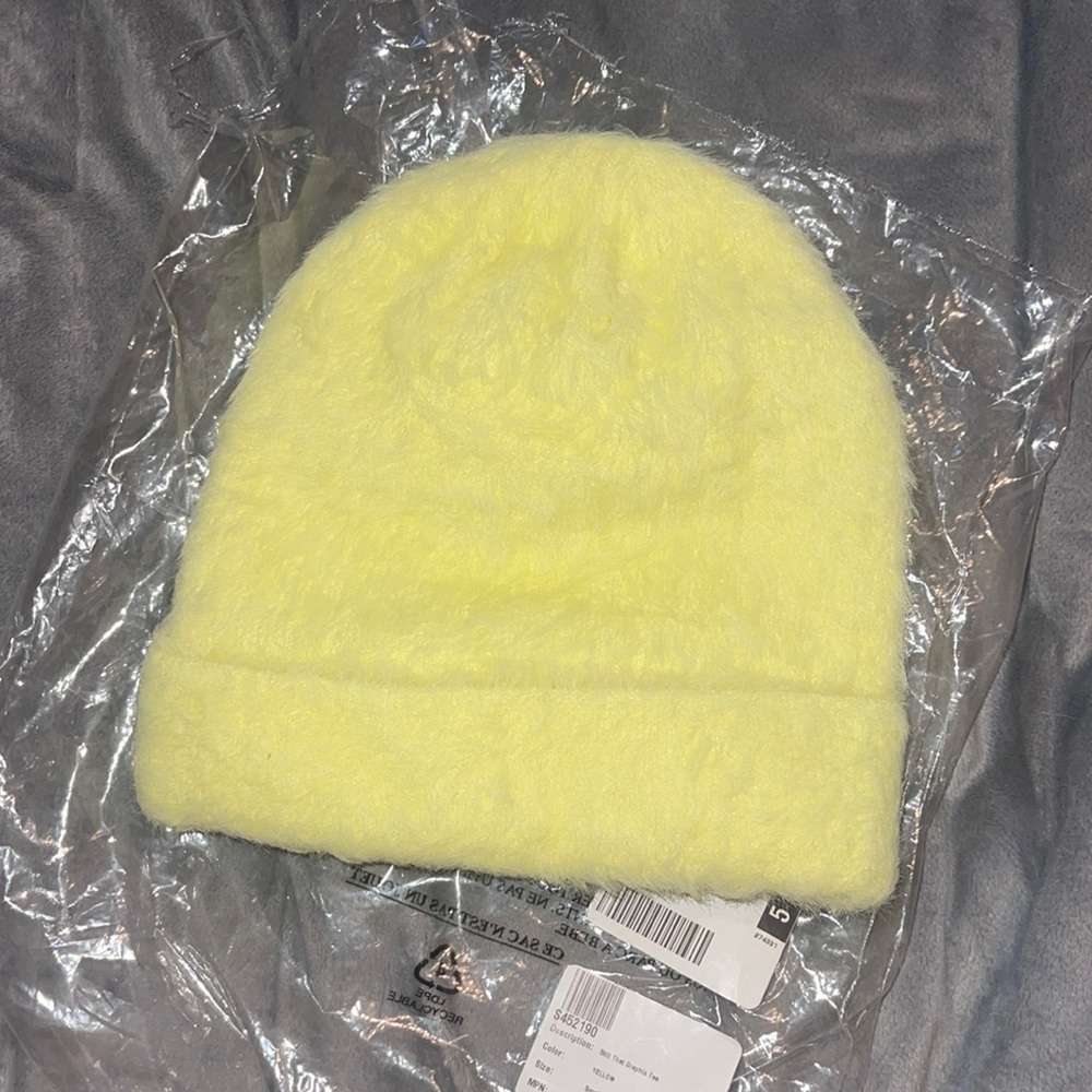 YELLOW FUZZY BEANIE